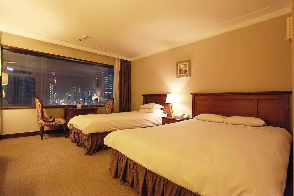 Hotel Ellui Seoul 4*,
